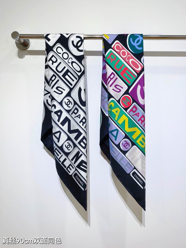 Chanel silk scarf 90X90cm E032909